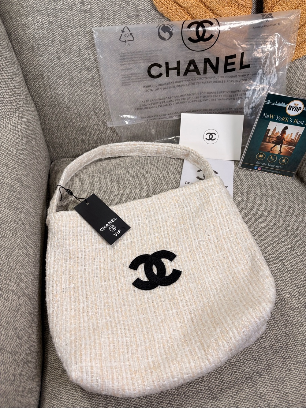 CHANEL Tweed Shoulder Tote Bag – Ivory/Cream - Picture 8 of 10